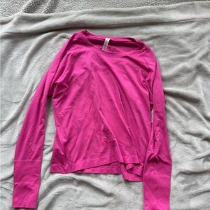 NWT Lululemon Athletica Swiftly Tech LS 2.0
*Race Length Pink